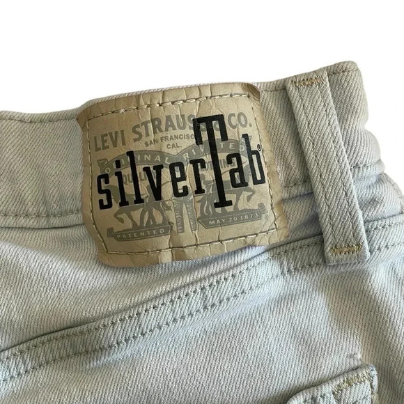 Levi’s Mom Jean Silver Tab High Rise Blue Light Wash Denim Women Size 29 - Picture 3 of 9